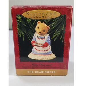 Vintage Hallmark Keepsake Ornament The Bearingers Mama Bearinger 1993